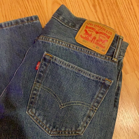Vintage Levi’s 505 blue jeans - Picture 2 of 6